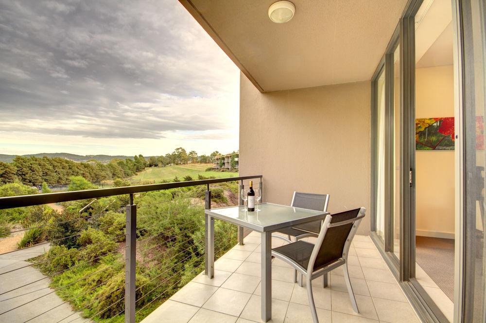 Balgownie Estate Yarra Valley Yarra Glen Eksteriør bilde A balcony