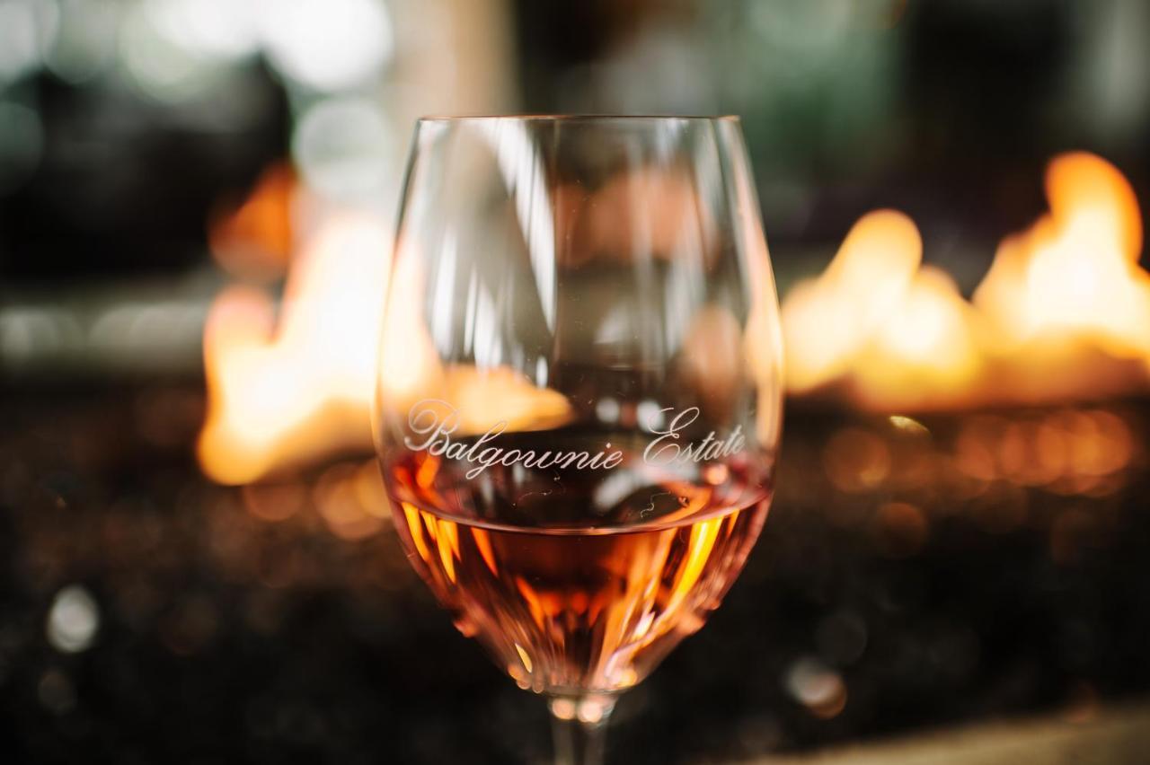 Balgownie Estate Yarra Valley Yarra Glen Eksteriør bilde A glass of Tokaji wine
