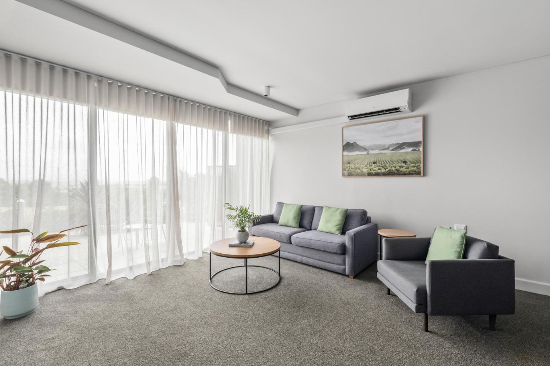 Balgownie Estate Yarra Valley Yarra Glen Eksteriør bilde A living room with a split-type air conditioner