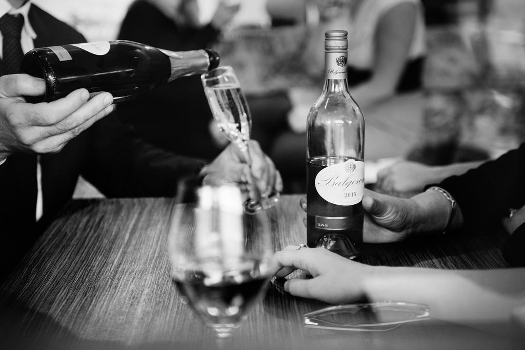 Balgownie Estate Yarra Valley Yarra Glen Eksteriør bilde A bottle of grappa
